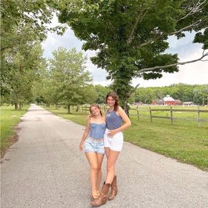 Meet your Posher, Ellie